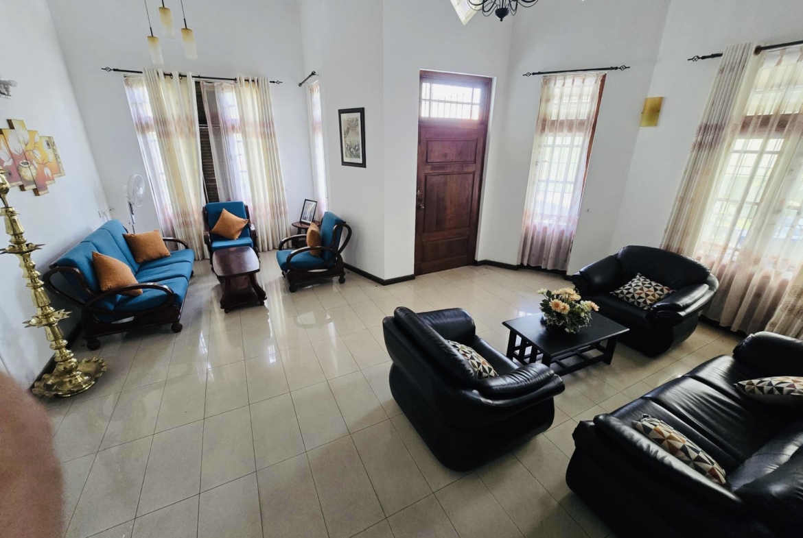 Ideal for professionals and families alike, it offers the perfect balance between work and home life—just minutes from the Free Trade Zone, a short walk to New Kandy Road, and only 15 minutes to the highway.